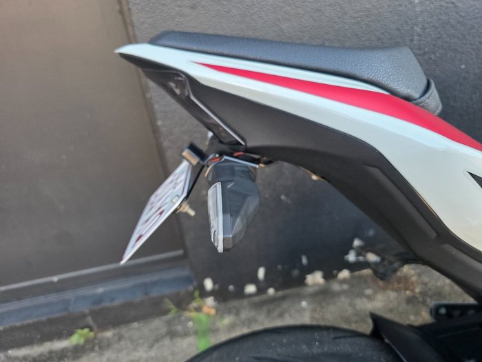 2022 Kawasaki Z900 SUPERNAKED (ZR900) WHITE