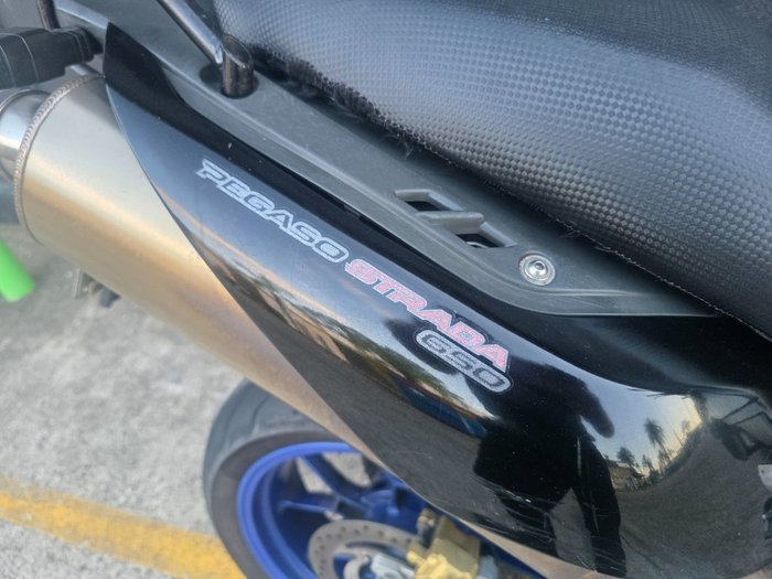 2005 APRILIA PEGASO 650 i.e BLACK