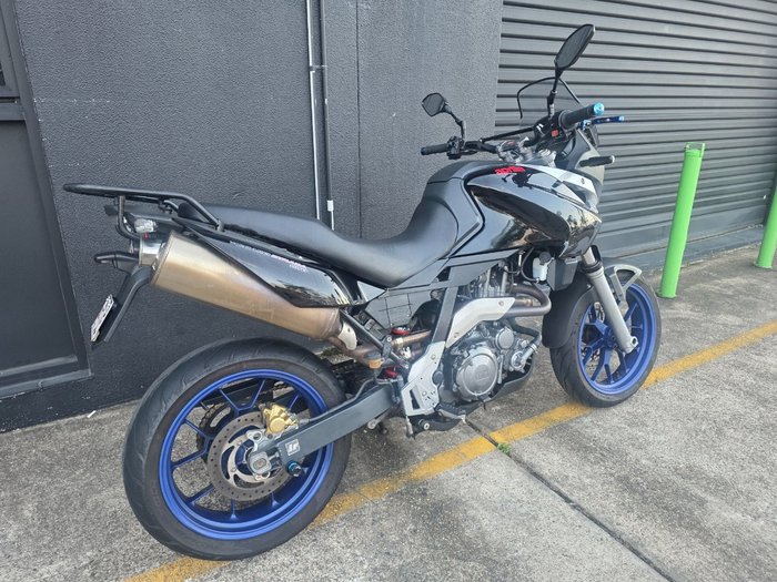 2005 APRILIA PEGASO 650 i.e BLACK