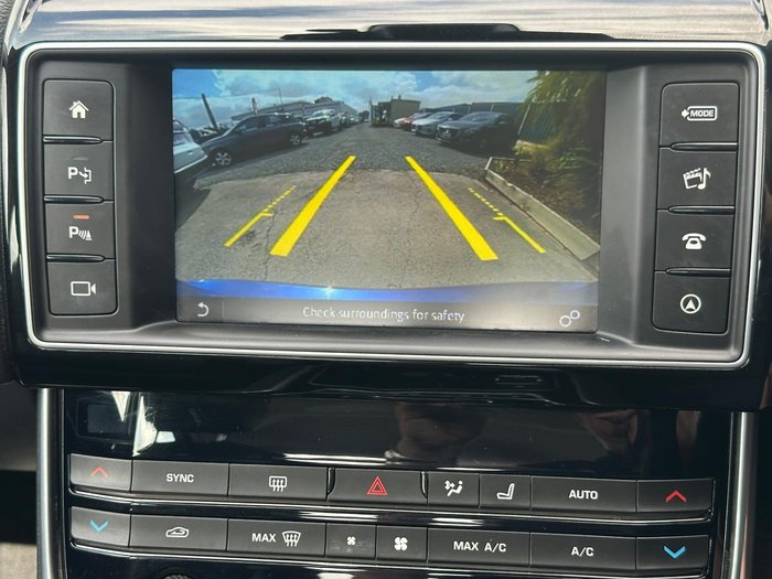 2016 Jaguar XE 20t Prestige X760 MY16 Bluefire Blue