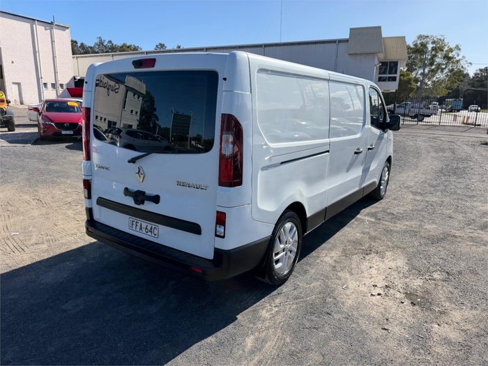 2018 RENAULT TRAFIC FORMULA EDITION LWB X82 MY18 WHITE