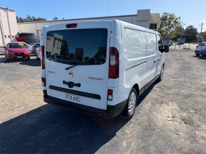 2018 RENAULT TRAFIC FORMULA EDITION LWB X82 MY18 WHITE