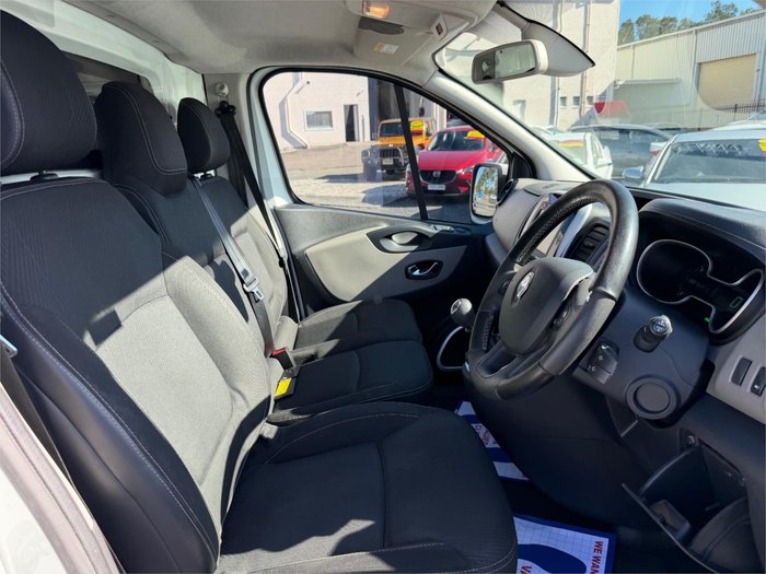 2018 RENAULT TRAFIC FORMULA EDITION LWB X82 MY18 WHITE