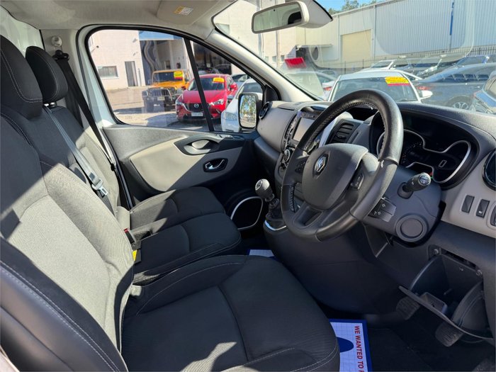 2018 RENAULT TRAFIC FORMULA EDITION LWB X82 MY18 WHITE