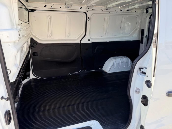 2018 RENAULT TRAFIC FORMULA EDITION LWB X82 MY18 WHITE