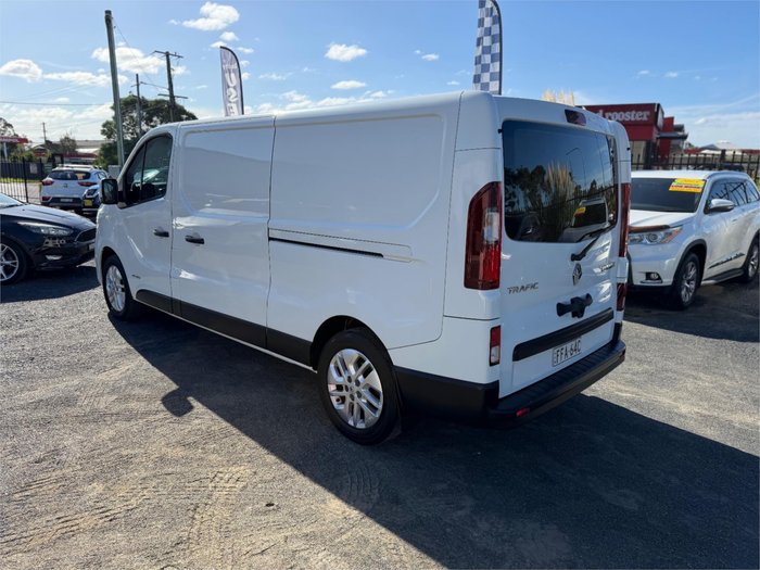 2018 RENAULT TRAFIC FORMULA EDITION LWB X82 MY18 WHITE