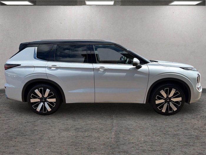 2025 Mitsubishi Outlander Exceed Tourer