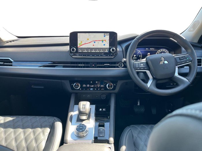 2025 Mitsubishi Outlander PHEV Exceed