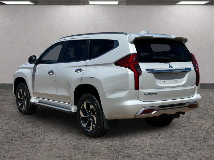Mitsubishi Pajero Sport Exceed