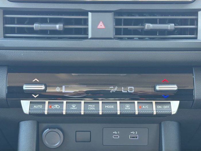 2025 Mitsubishi Triton GLX