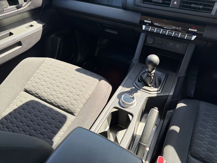 2025 Mitsubishi Triton GLX