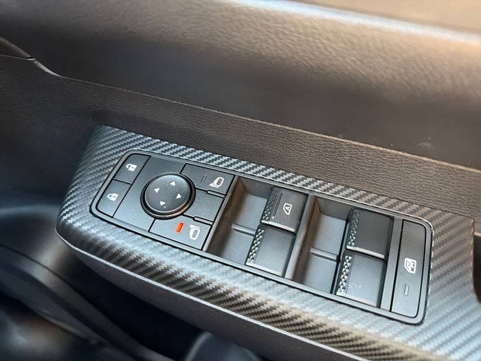 2025 Mitsubishi Triton GLX