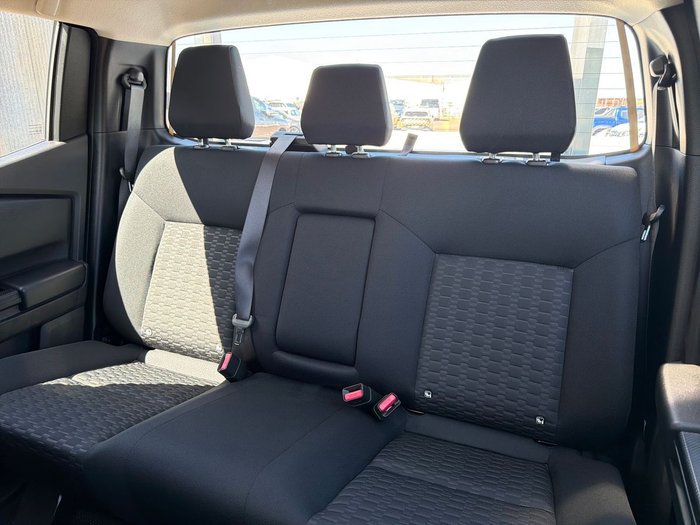 2025 Mitsubishi Triton GLX