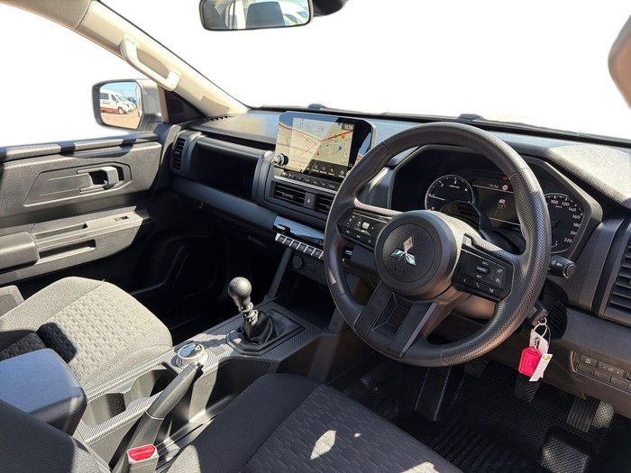 2025 Mitsubishi Triton GLX