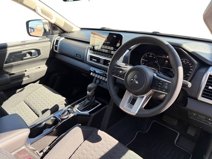 2025 Mitsubishi Triton GLS