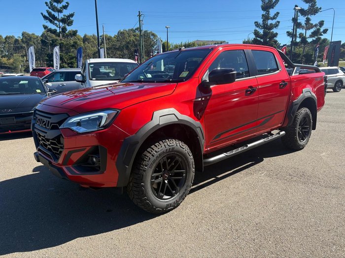 2025 Isuzu D-MAX BLADE