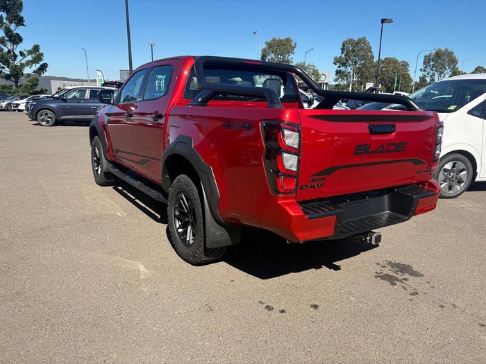 2025 Isuzu D-MAX BLADE