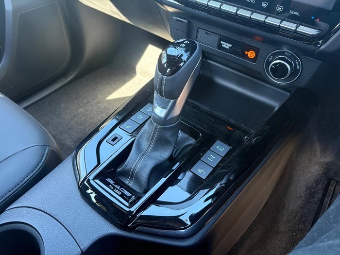 2025 Isuzu D-MAX BLADE