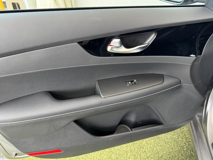 2023 Kia Cerato Sport+