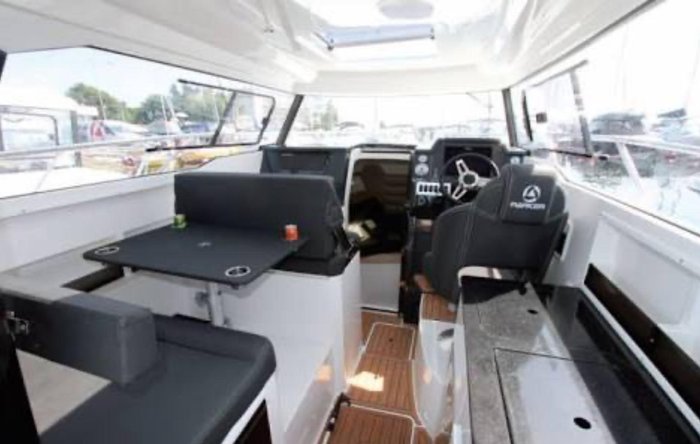 2025 PARKER 790 Explorer