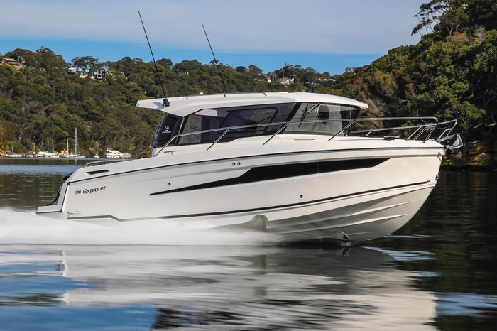 2025 PARKER 790 Explorer