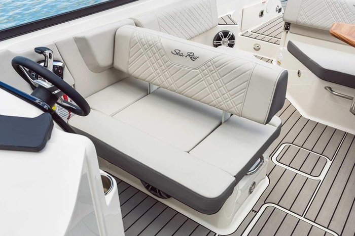 2025 Sea Ray 250 SDX