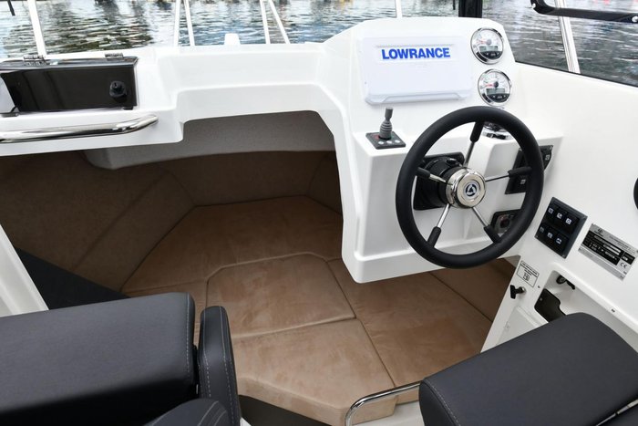 2023 PARKER 700 Pilothouse