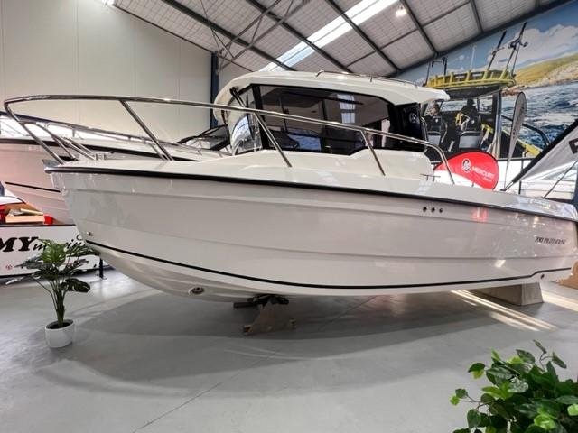 2023 PARKER 700 Pilothouse