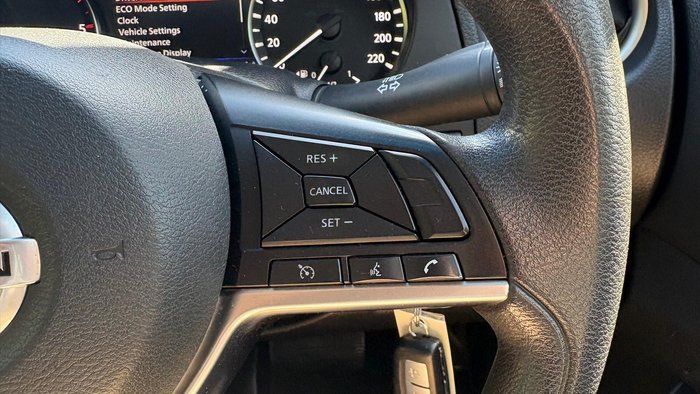 2022 Nissan Navara SL