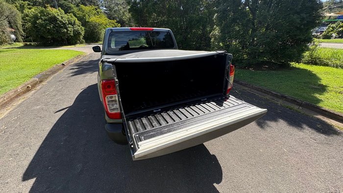 2022 Nissan Navara SL