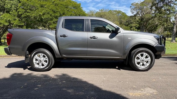 2022 Nissan Navara SL