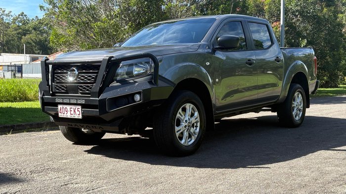 2022 Nissan Navara SL