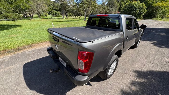 2022 Nissan Navara SL