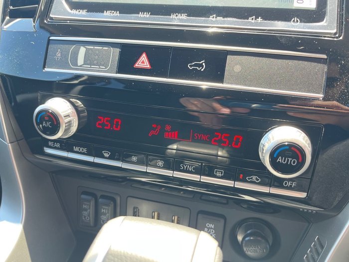 2000 Mitsubishi Pajero Sport