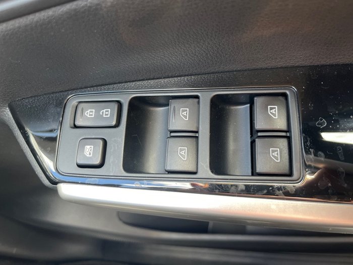 2000 Mitsubishi Pajero Sport