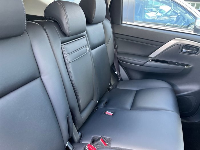 2000 Mitsubishi Pajero Sport