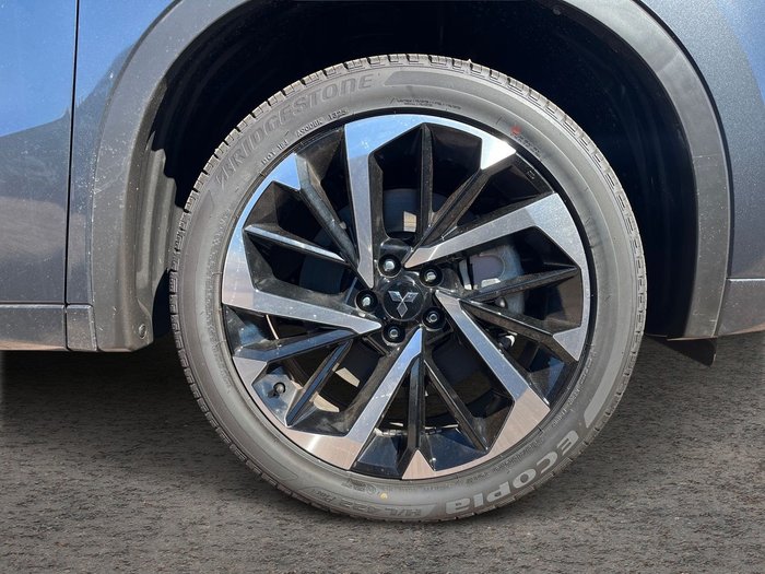 2025 Mitsubishi Outlander PHEV Exceed