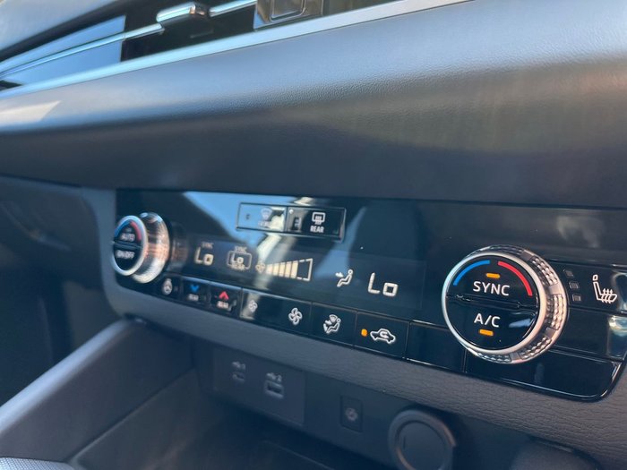 2025 Mitsubishi Outlander PHEV Exceed