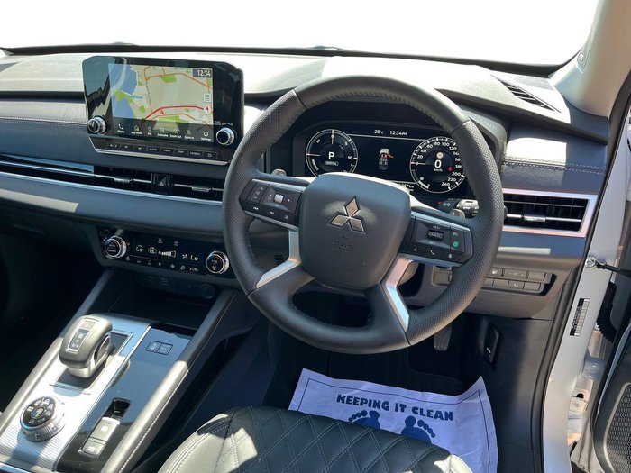 2025 Mitsubishi Outlander PHEV Exceed