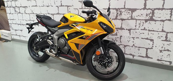 2026 Triumph Daytona 660 LAMS Daytona Yellow