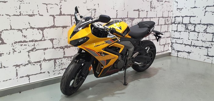 2026 Triumph Daytona 660 LAMS Daytona Yellow