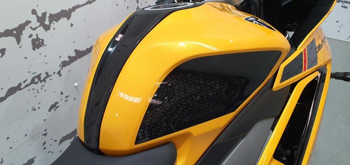2026 Triumph Daytona 660 LAMS Daytona Yellow