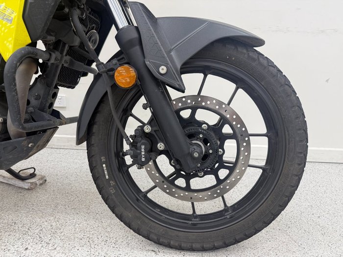 2024 Suzuki 2024 Suzuki 250CC V-STROM 250SX (DS250RLM4) Yellow