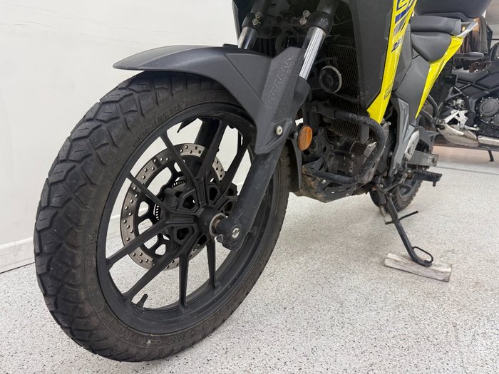 2024 Suzuki 2024 Suzuki 250CC V-STROM 250SX (DS250RLM4) Yellow