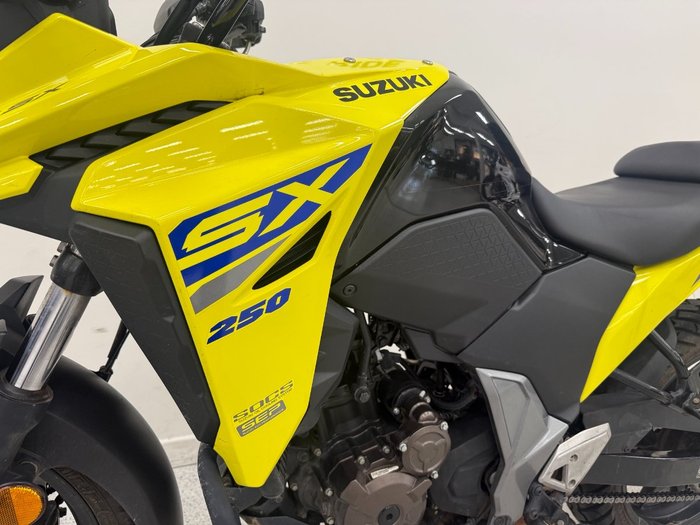 2024 Suzuki 2024 Suzuki 250CC V-STROM 250SX (DS250RLM4) Yellow