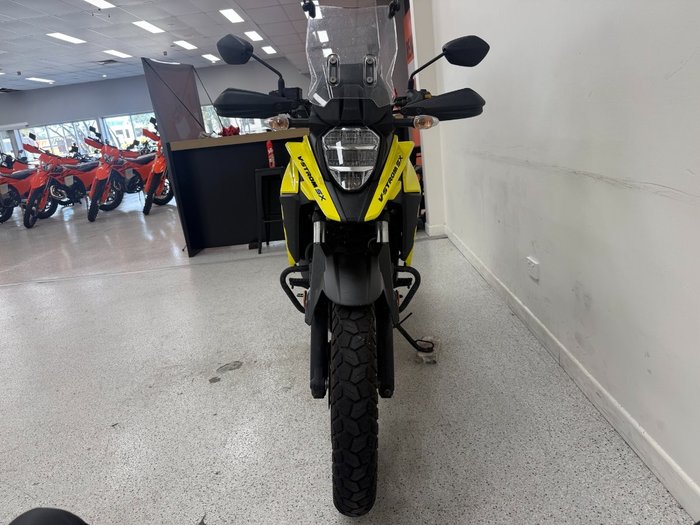 2024 Suzuki 2024 Suzuki 250CC V-STROM 250SX (DS250RLM4) Yellow
