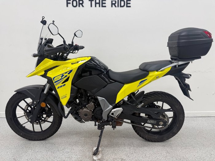 2024 Suzuki 2024 Suzuki 250CC V-STROM 250SX (DS250RLM4) Yellow