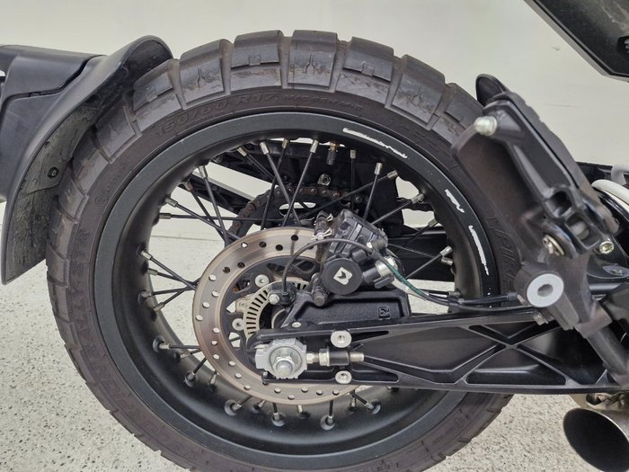 2024 HUSQVARNA SVARTPILEN 401 Black