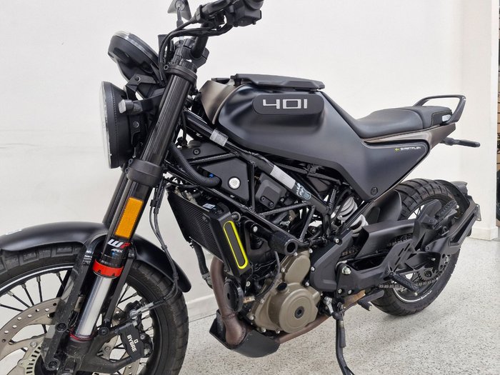 2024 HUSQVARNA SVARTPILEN 401 Black