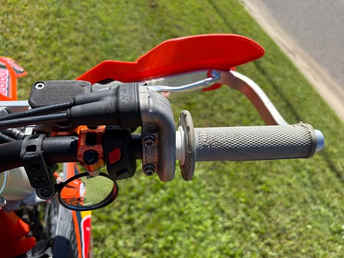 2025 Ktm 300 EXC CHAMPIONS EDITION Orange